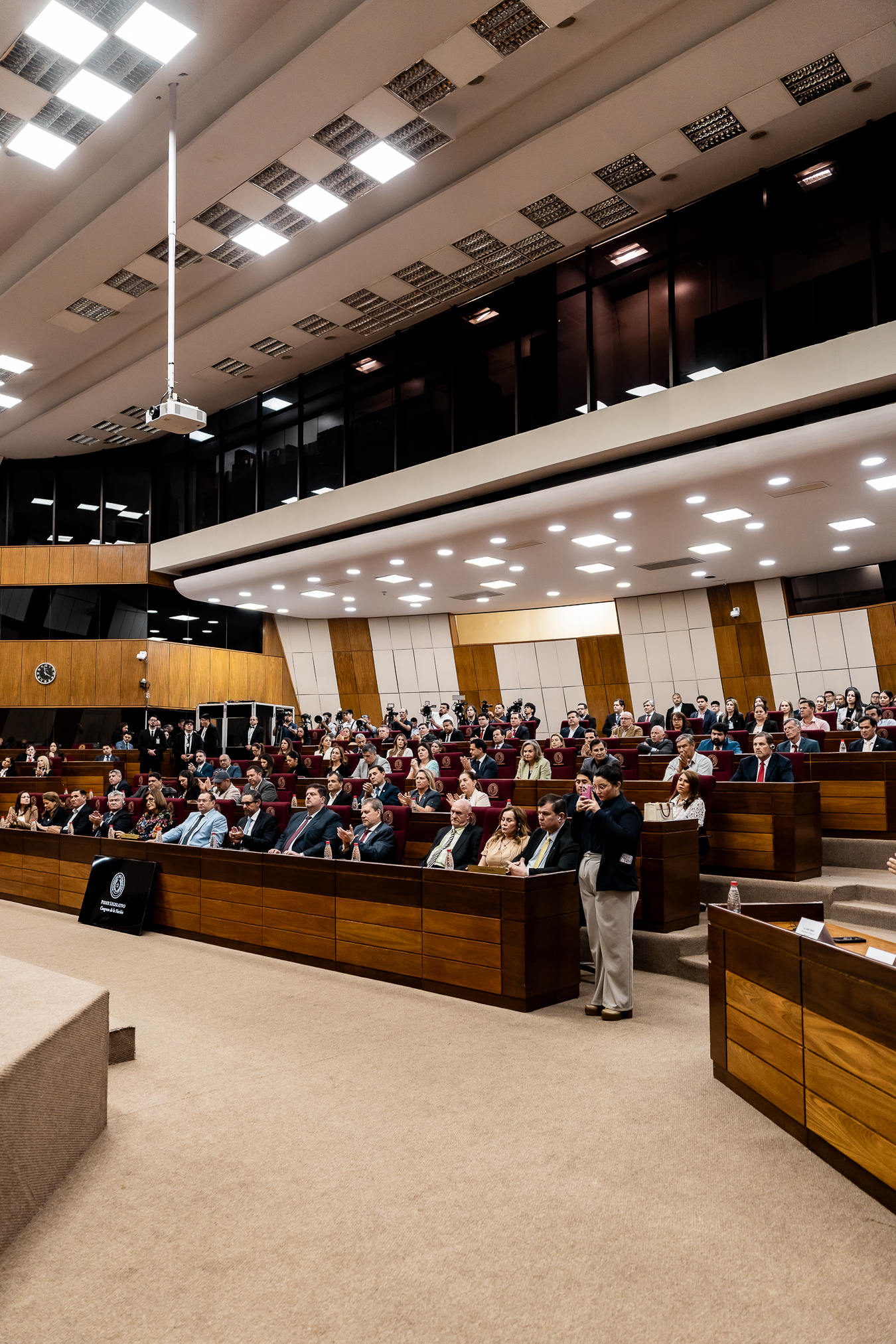 Group of Paraguayan teachers and school principals listening to Rabbi Dr. Rafi Feuerstein at Ministry of Education event. Strengthening Education in Paraguay